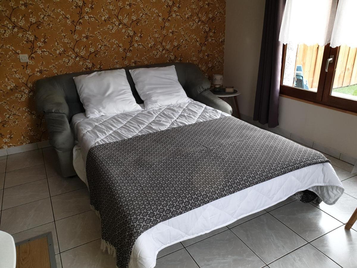 Revedelac Meuble Tout Confort Bremes Εξωτερικό φωτογραφία